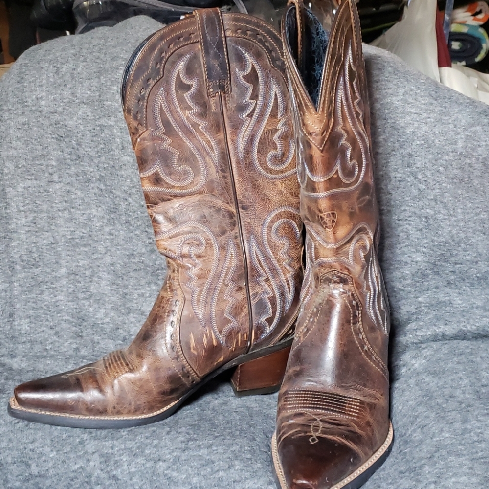Cowgirl Boots 👢
